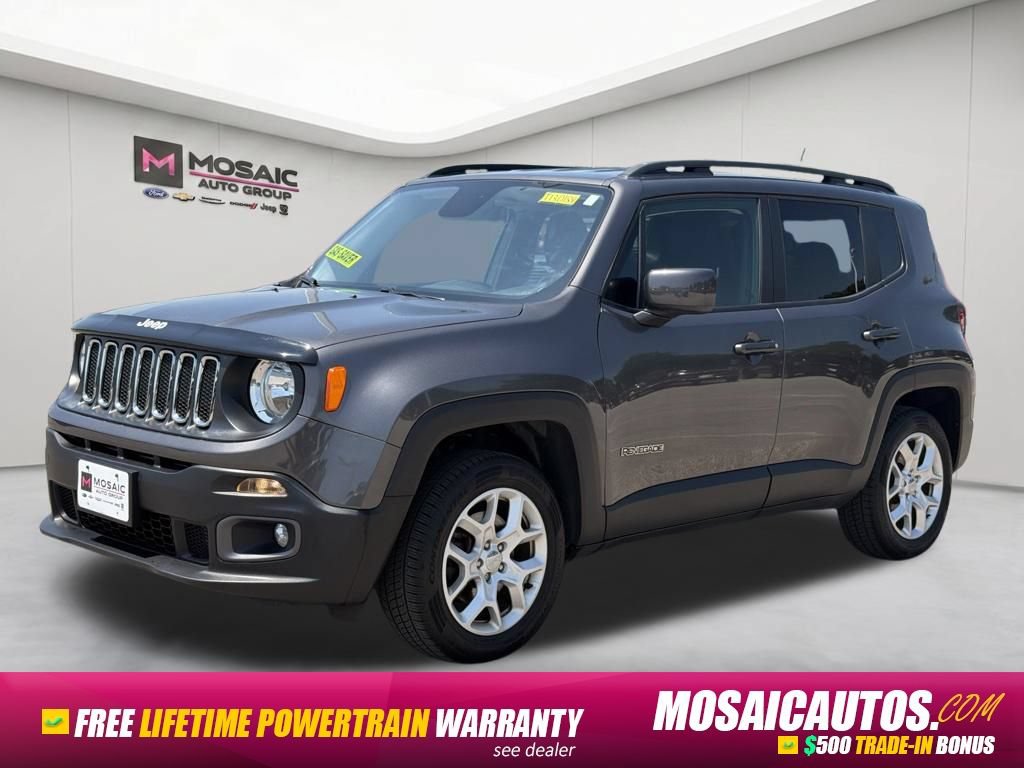 Used 2017 Jeep Renegade Latitude w/ Popular Equipment Group AWD/4WD image 3