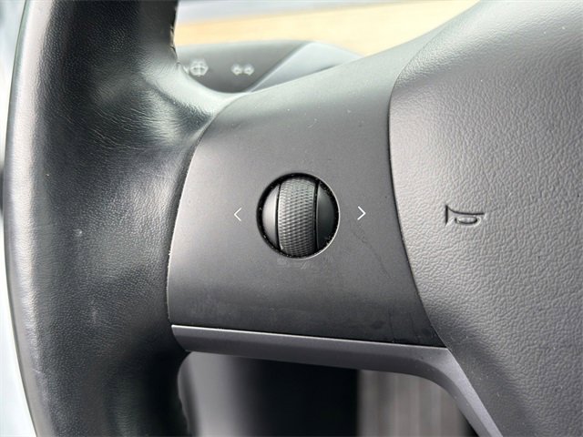 Used 2018 Tesla Model 3 Mid Range image 24