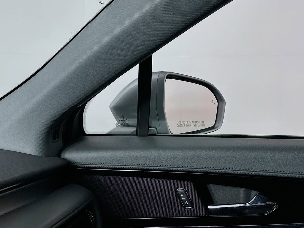 Used 2022 Lincoln Nautilus Reserve image 24