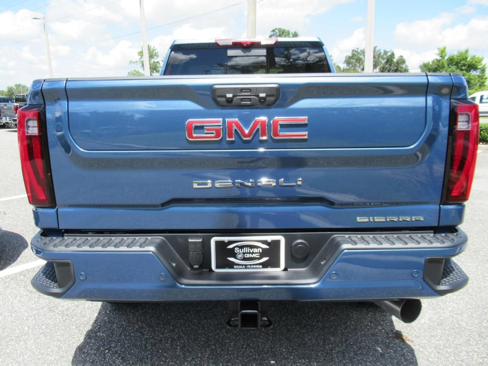 New 2026 GMC Sierra 2500 Denali w/ Denali Reserve Package AWD/4WD image 6