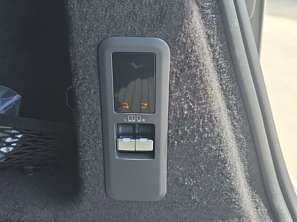 New 2026 Land Rover Range Rover Sport SE AWD/4WD image 14