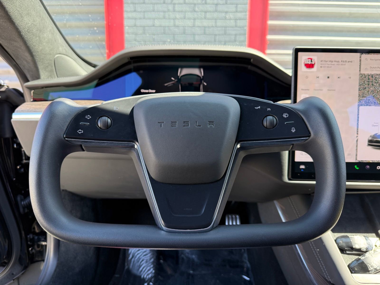 Used 2022 Tesla Model S image 17