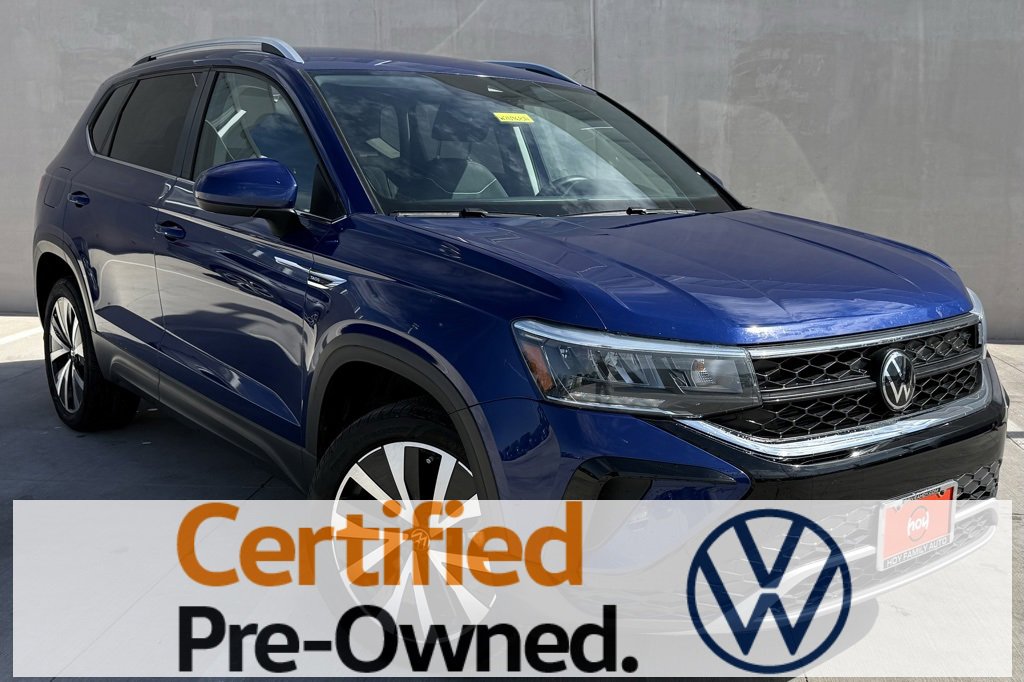 Certified 2024 Volkswagen Taos SE image 1