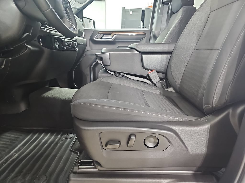Certified 2024 Chevrolet Silverado 1500 LT AWD/4WD image 34