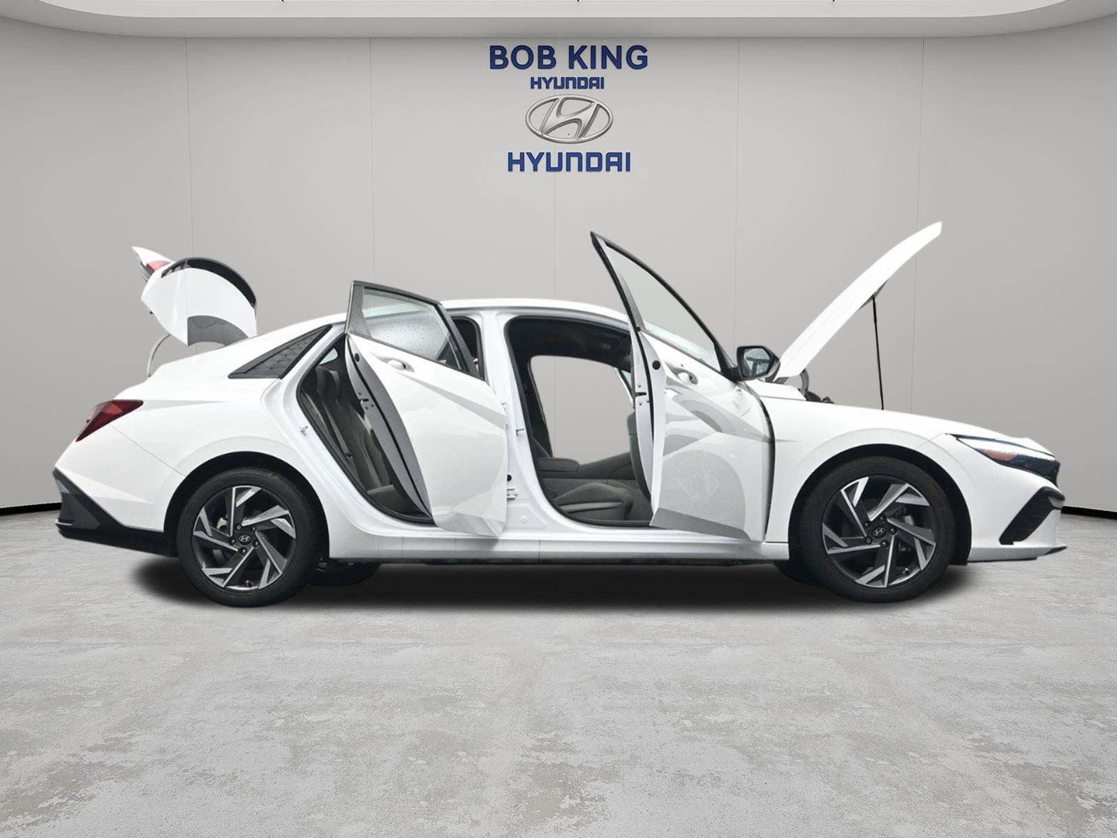 Certified 2025 Hyundai Elantra Sport image 34