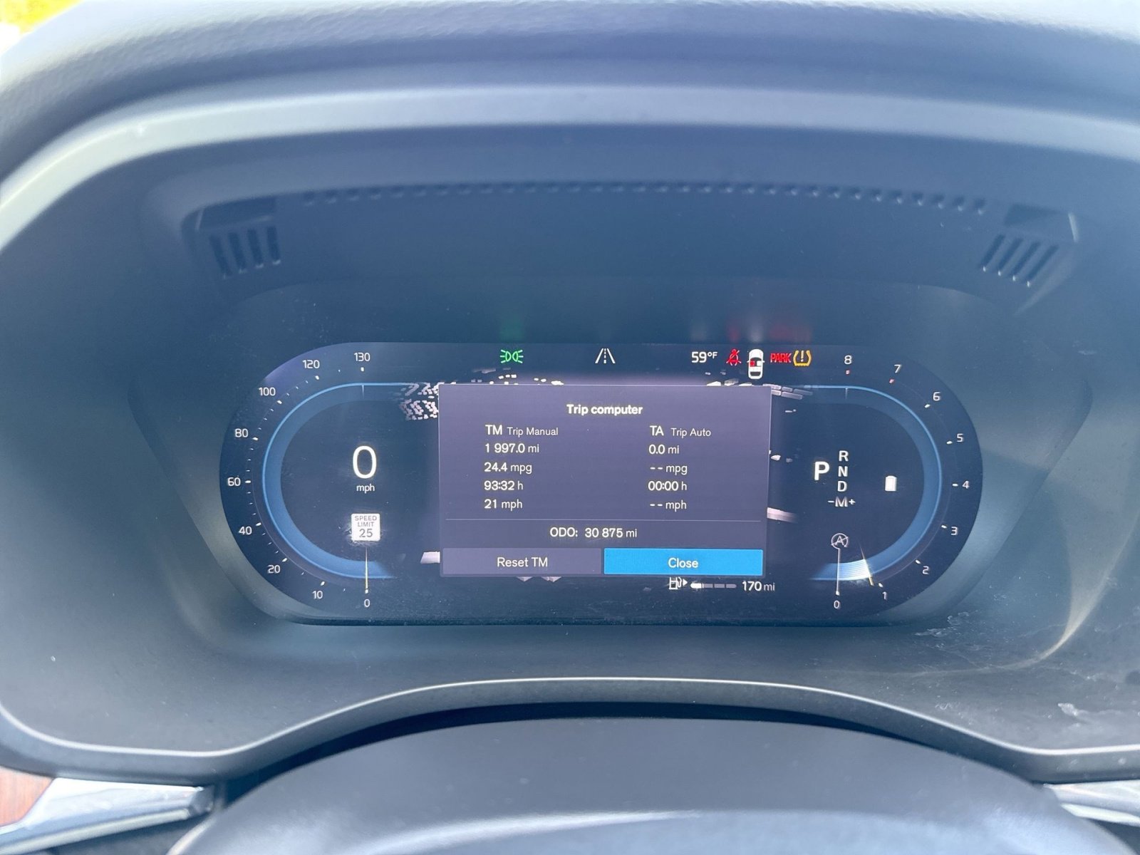 Certified 2023 Volvo XC60 B5 Plus AWD/4WD image 17