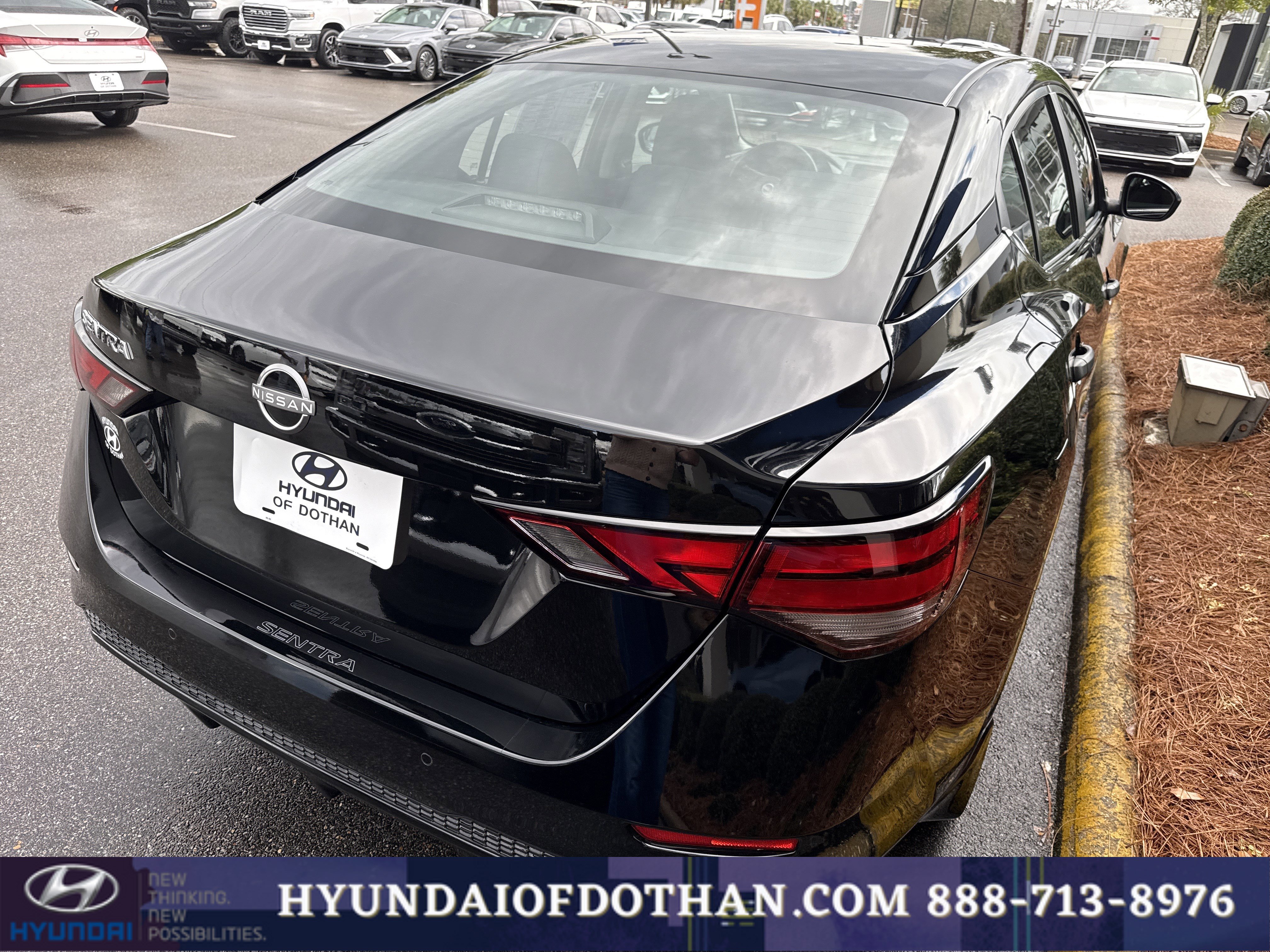 Used 2024 Nissan Sentra S image 4