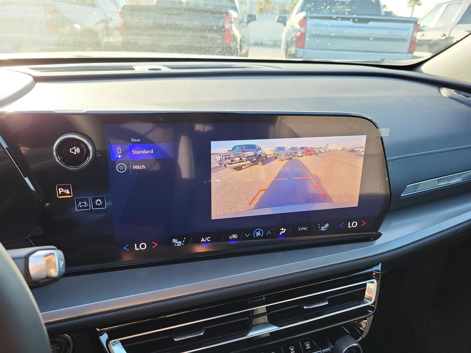 New 2026 Chevrolet Traverse LT w/ Sun and Wheel Package image 14