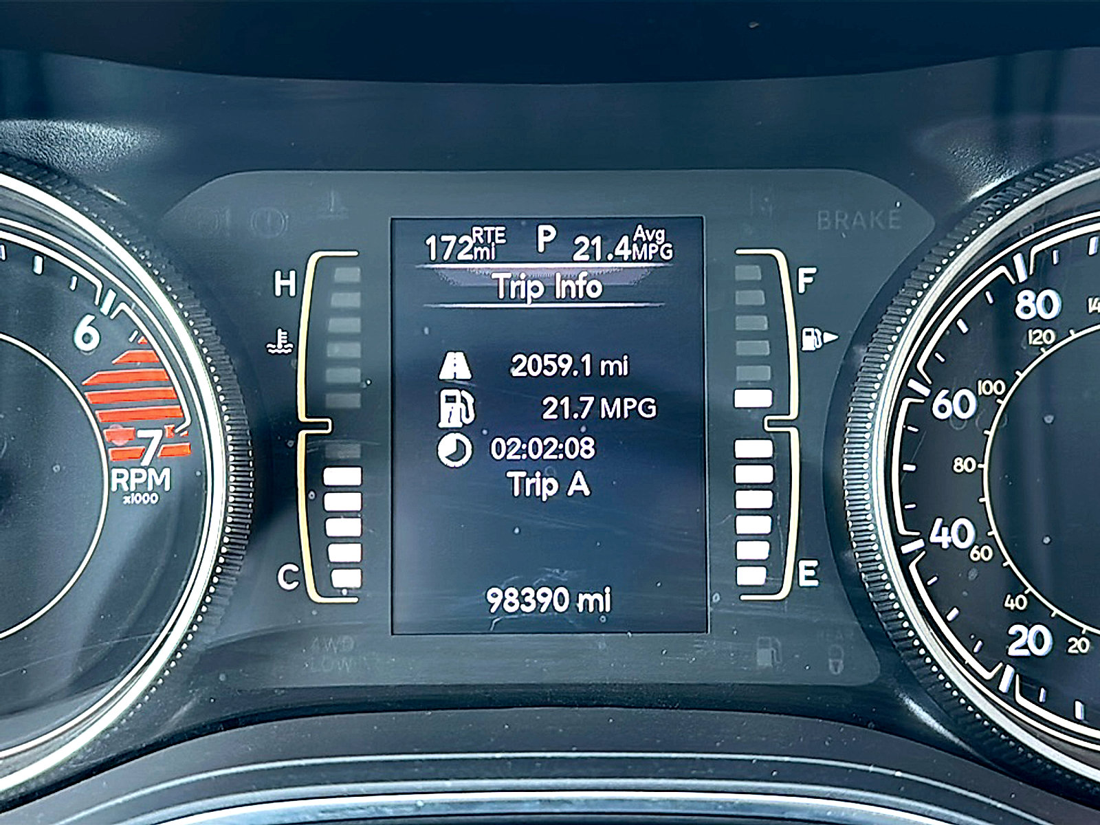 Used 2020 Jeep Cherokee Latitude Plus FWD image 27