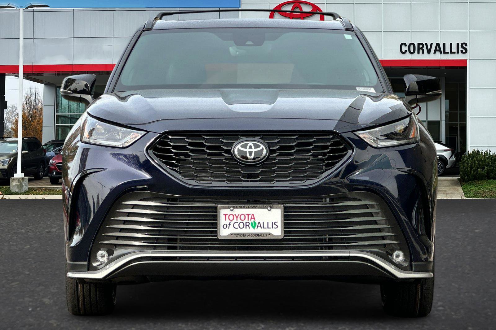 New 2026 Toyota Highlander XSE image 3