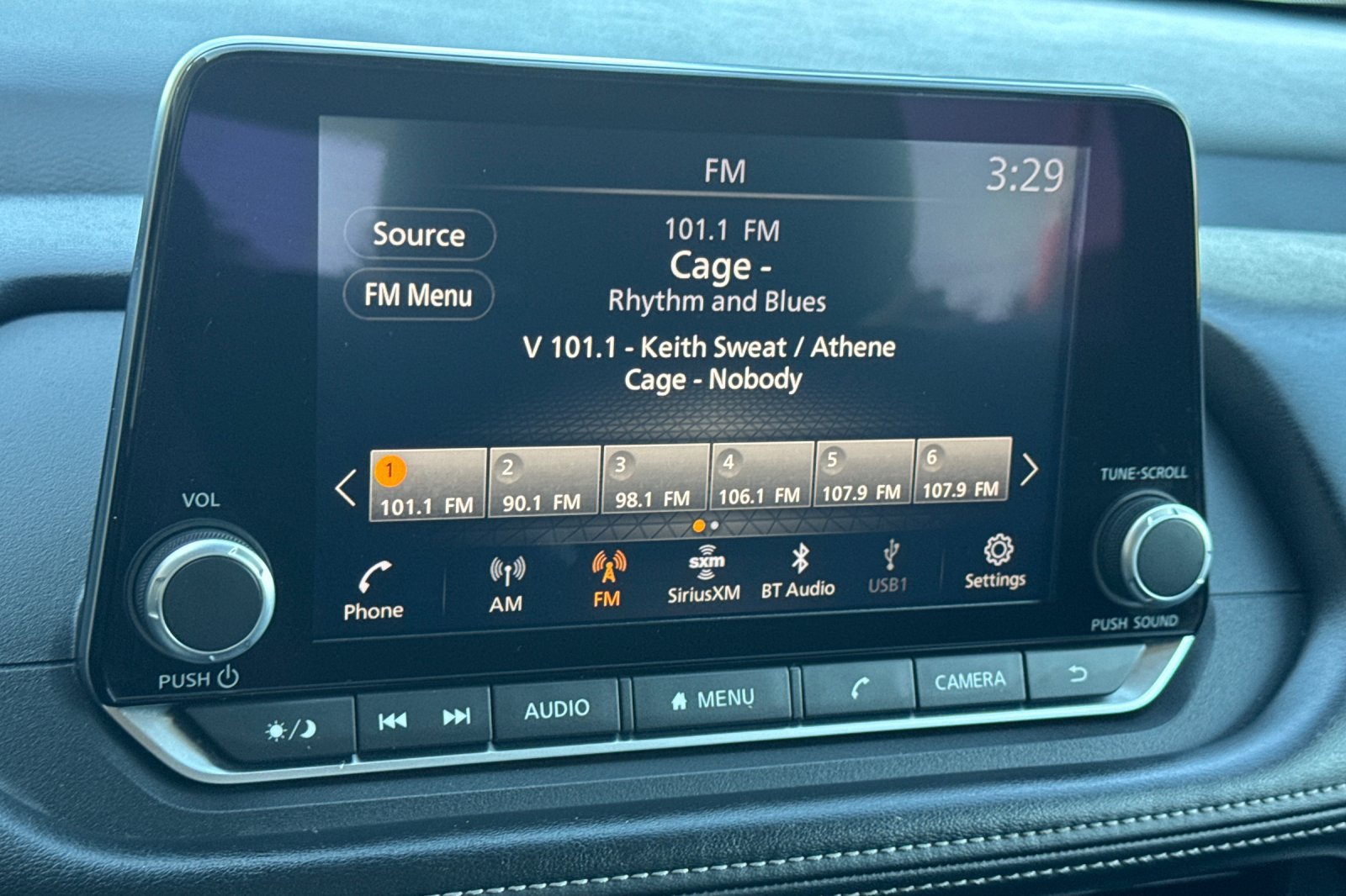 Certified 2025 Nissan Rogue SV AWD/4WD image 23