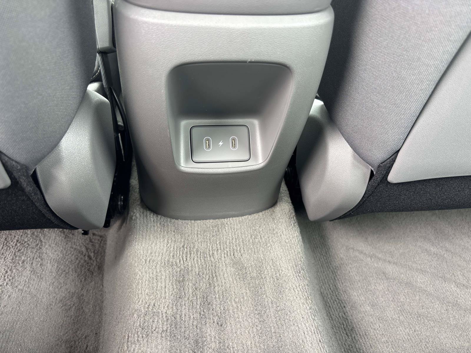 Certified 2024 Hyundai Elantra Blue FWD image 12