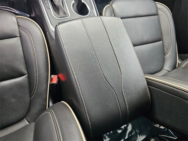 Used 2023 Chevrolet Traverse Premier w/ Redline Edition image 24