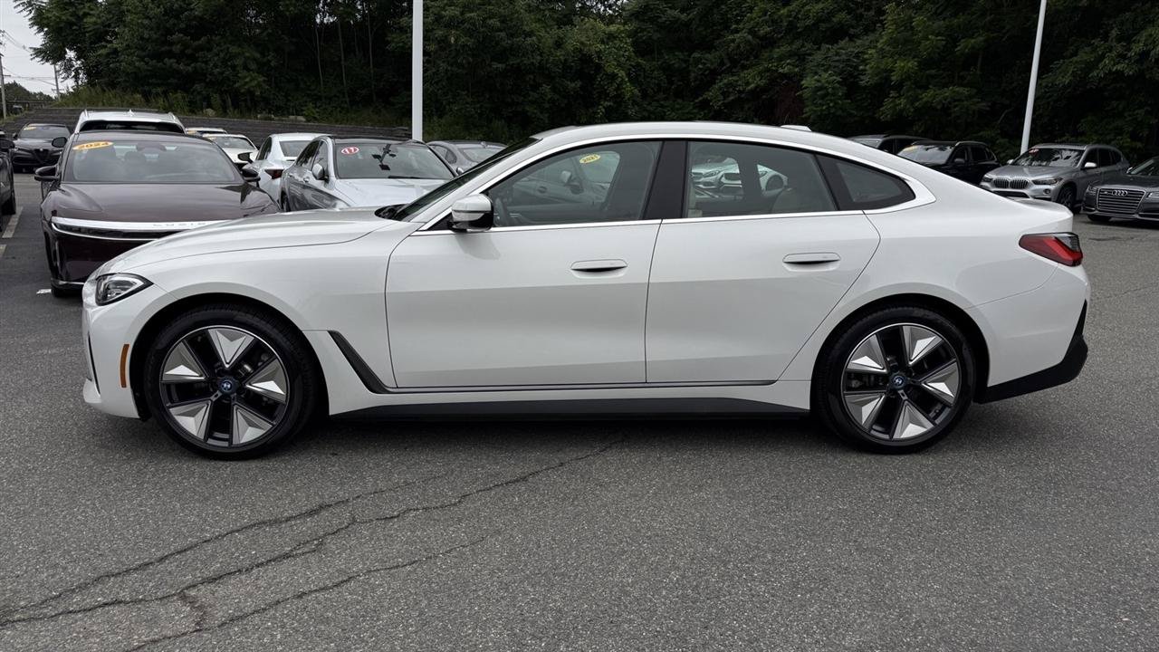 Used 2023 BMW i4 eDrive35 w/ Premium Package RWD image 11