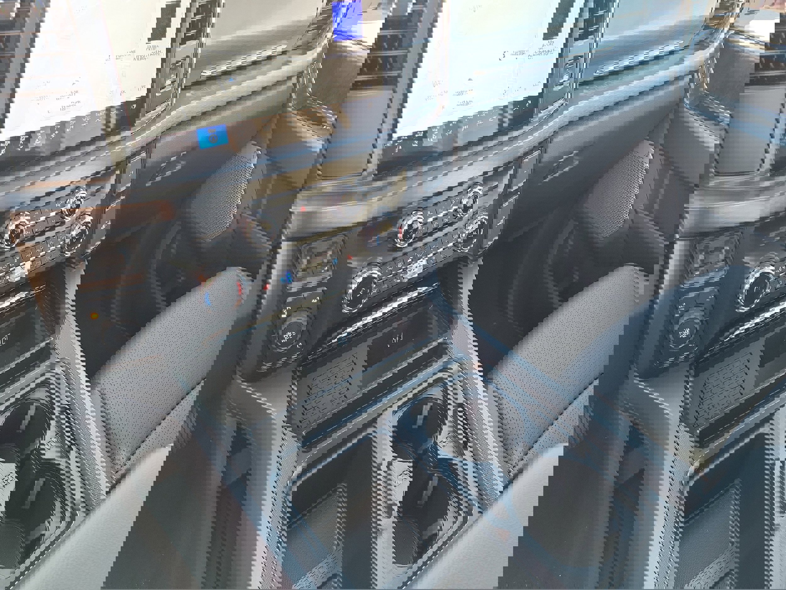 New 2026 Ford F250 Lariat w/ Black Appearance Package image 33