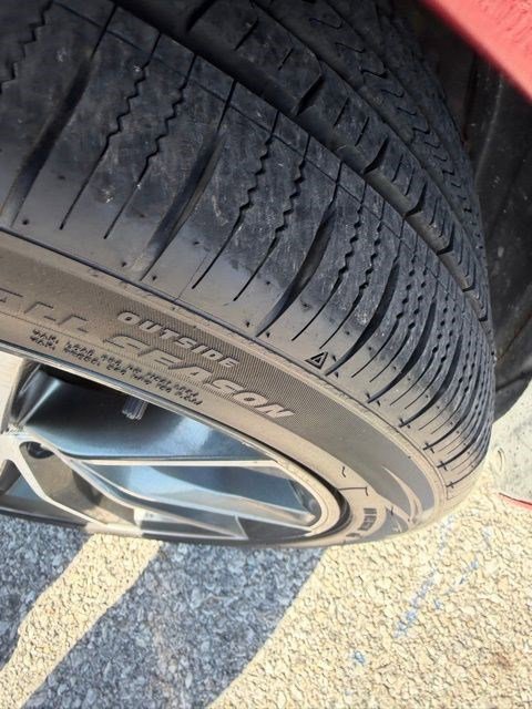 Used 2015 Toyota Camry XSE w/ Moonroof Package image 9