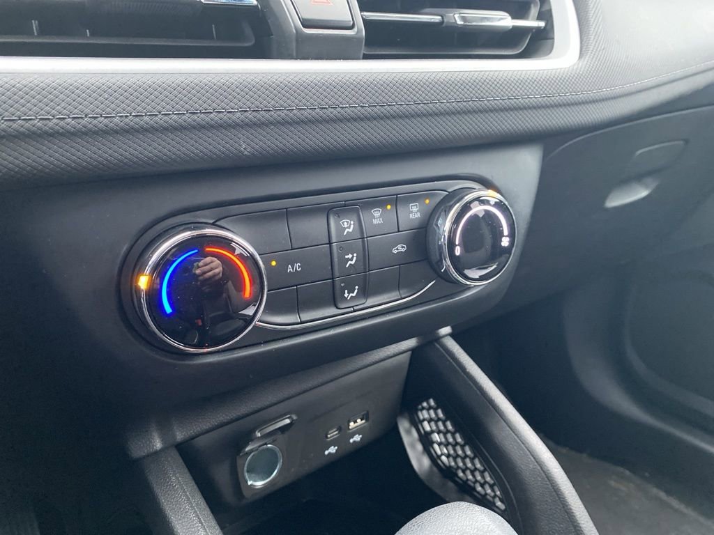 Used 2024 Chevrolet TrailBlazer LS w/ LS Convenience Package image 11