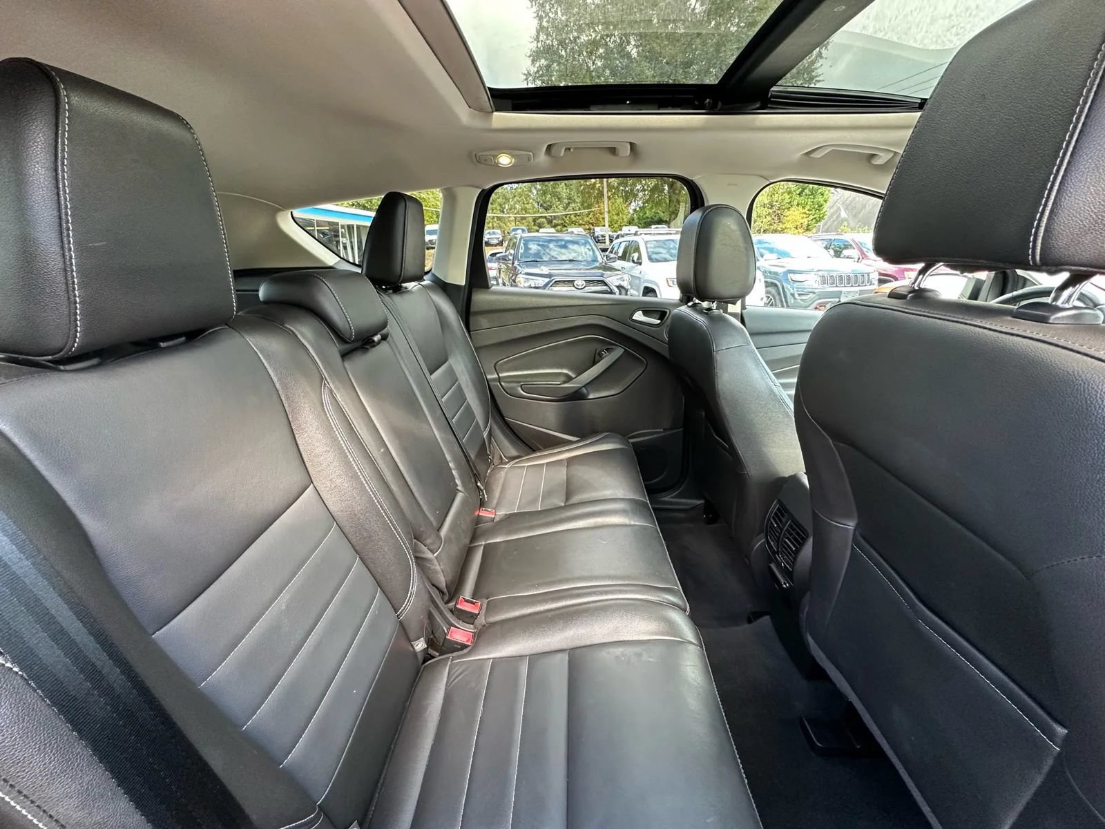 Used 2016 Ford Escape Titanium AWD/4WD image 22