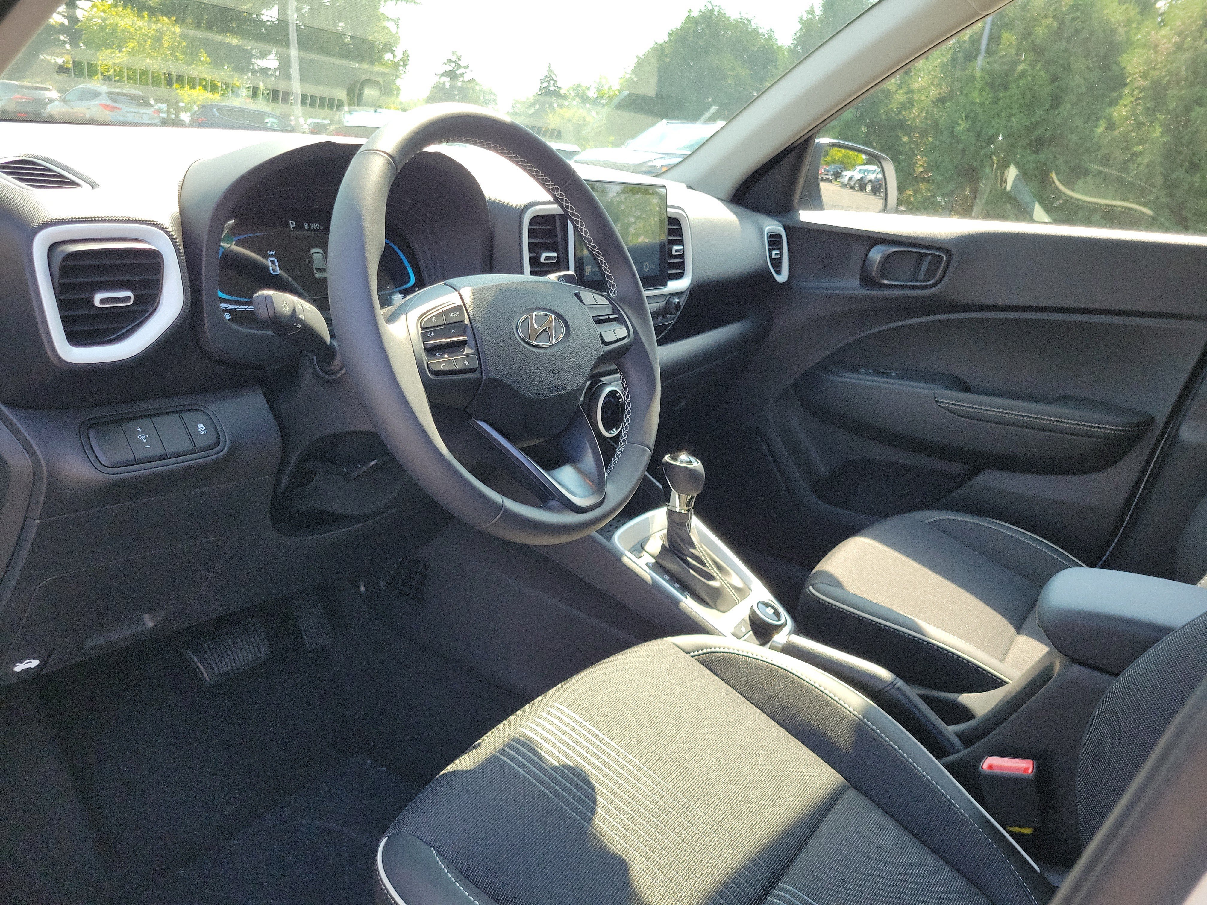 New 2026 Hyundai Venue SEL FWD image 19