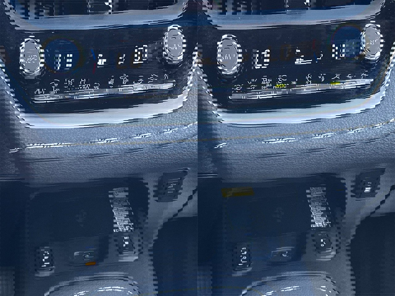 Used 2023 Toyota Corolla XSE image 18