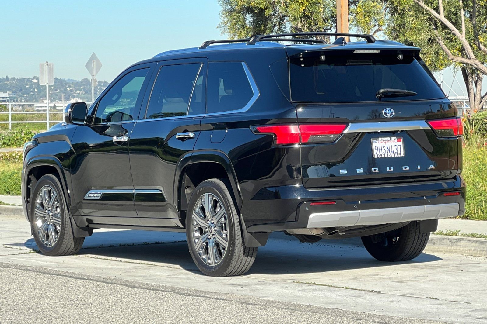 Used 2023 Toyota Sequoia Capstone image 6