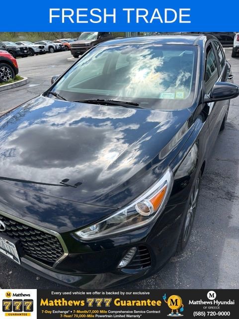 Used 2018 Hyundai Elantra GT FWD image 1