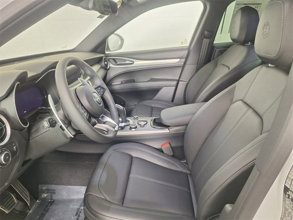 New 2025 Alfa Romeo Stelvio Sprint w/ Convenience Package image 21