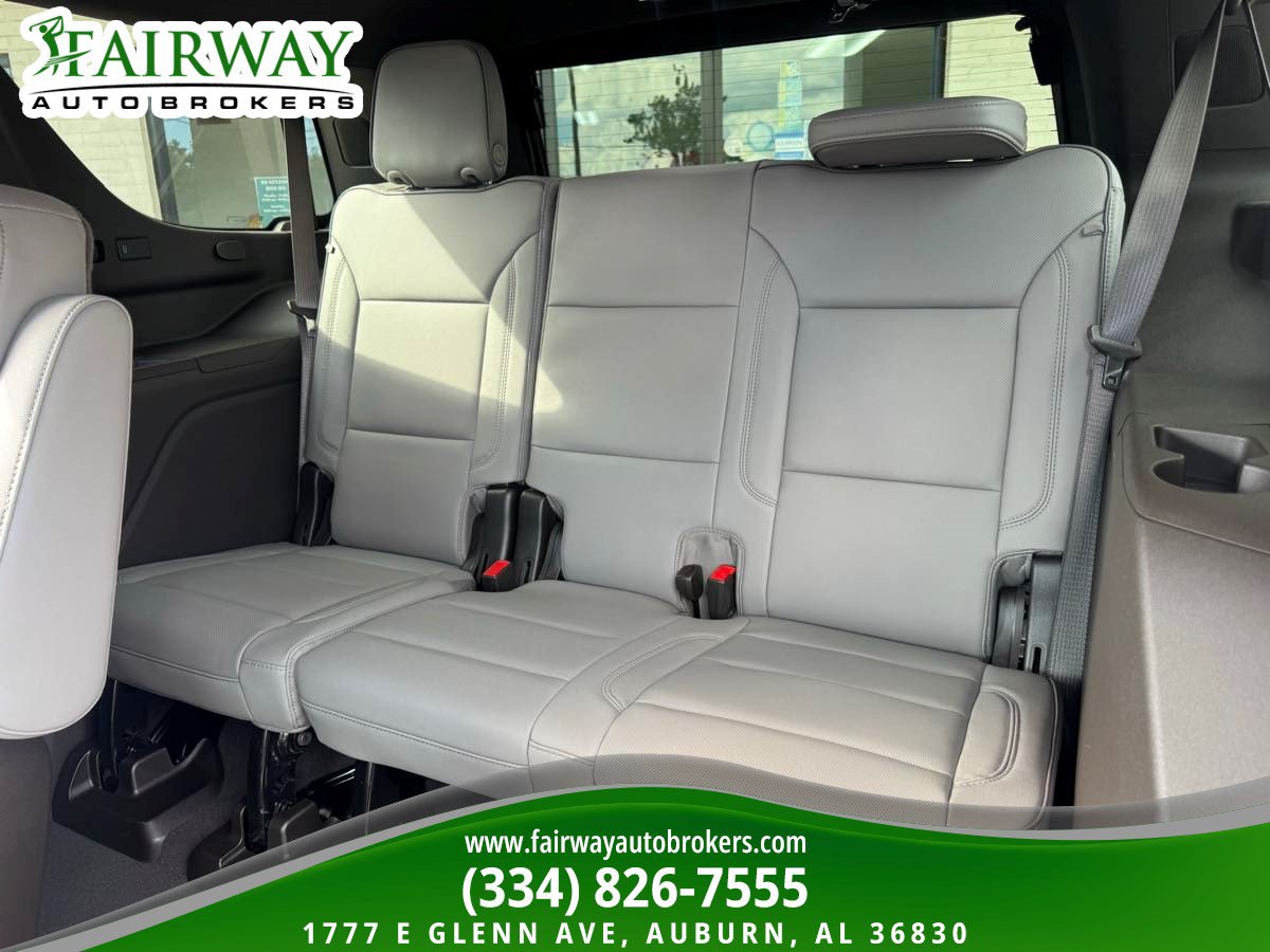 Used 2026 GMC Yukon Elevation w/ Elevation Premium Package AWD/4WD image 14
