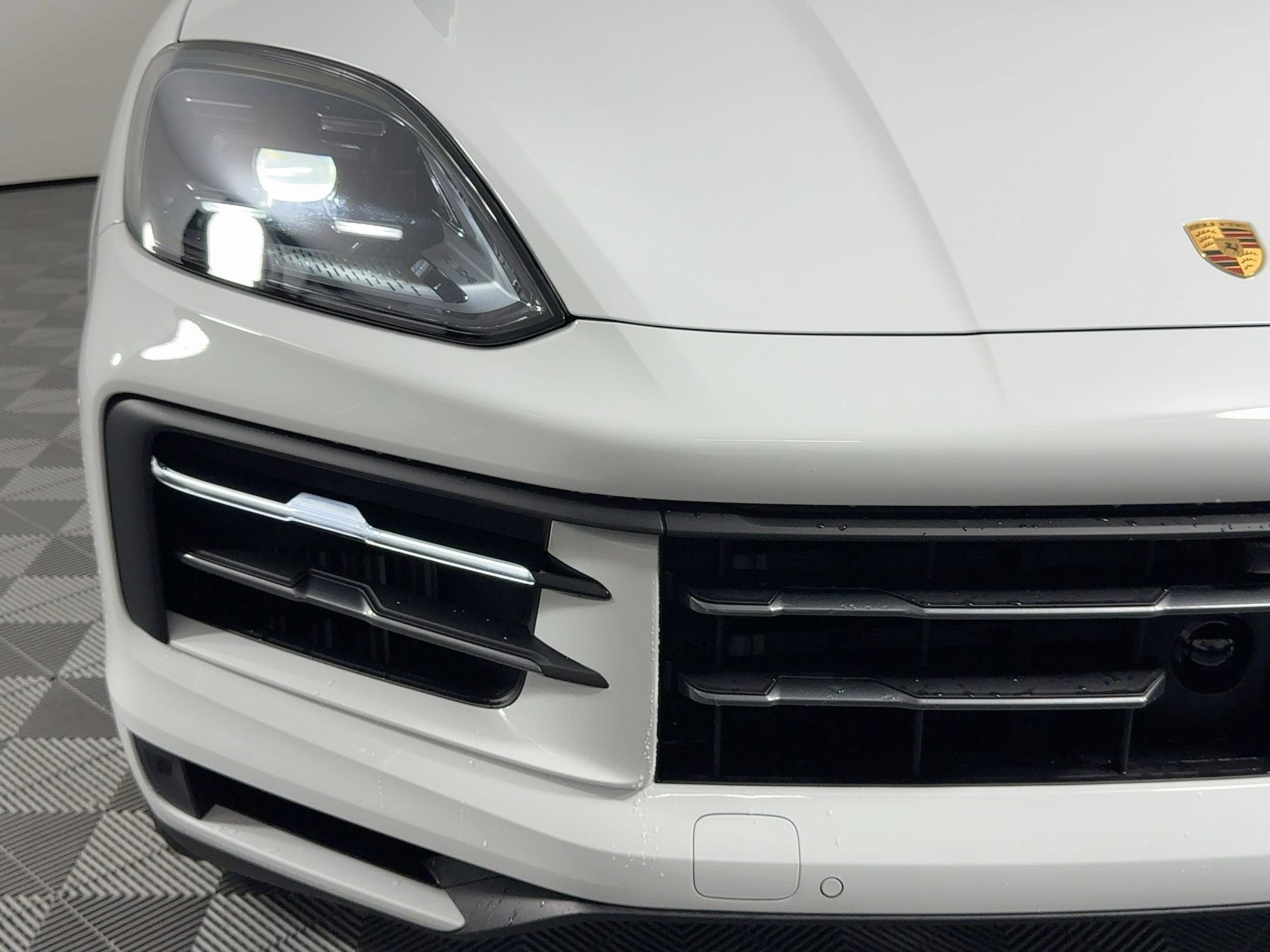 Certified 2026 Porsche Cayenne AWD/4WD image 11