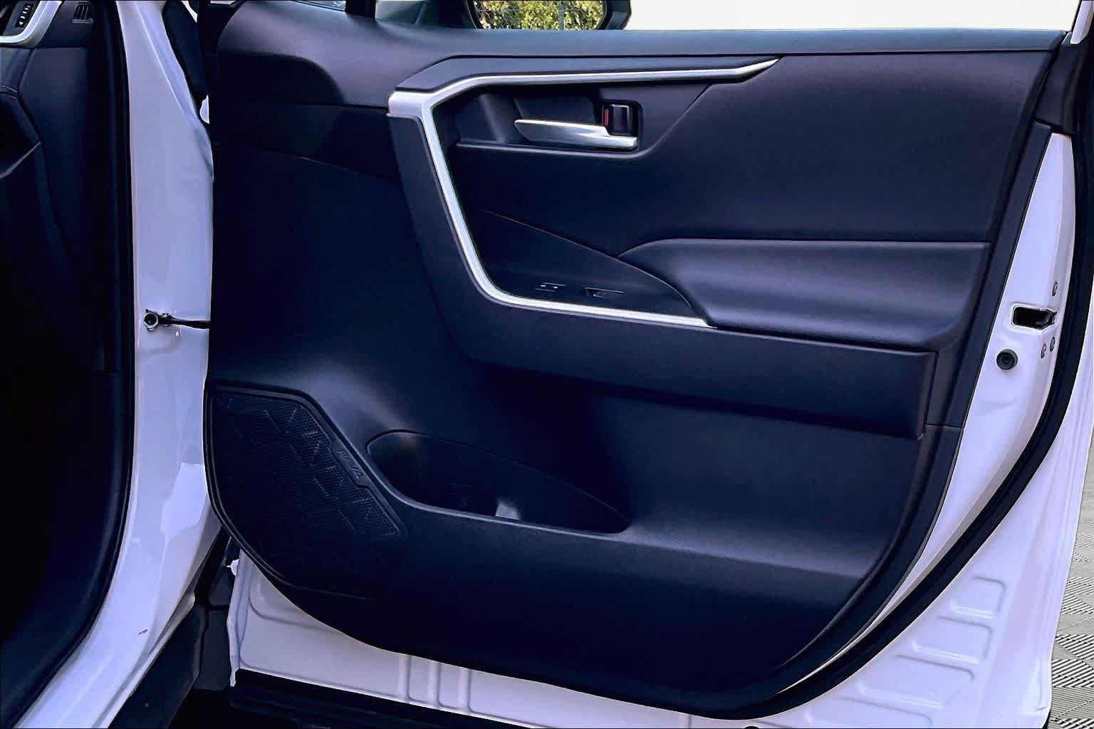Certified 2025 Toyota RAV4 XLE AWD/4WD image 23