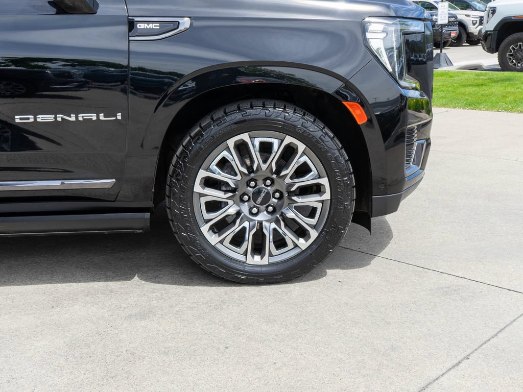 Used 2023 GMC Yukon XL Denali Ultimate AWD/4WD image 41