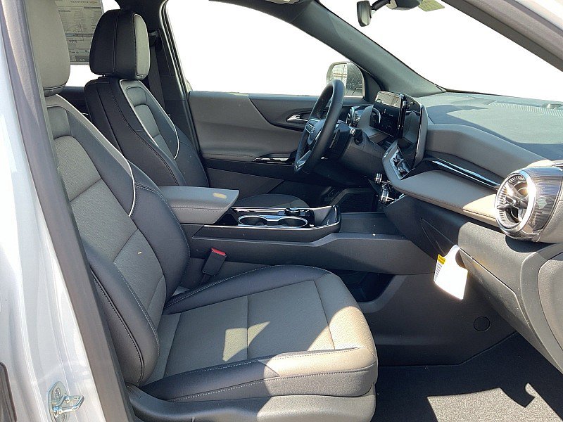 New 2026 Chevrolet Equinox LT w/ Convenience Package II FWD image 10