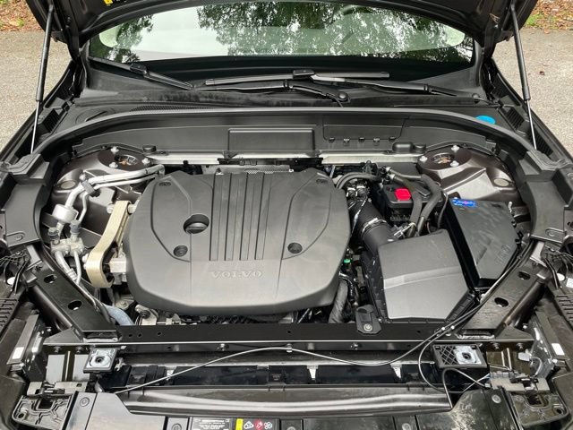 Certified 2023 Volvo XC60 B5 Plus AWD/4WD image 26