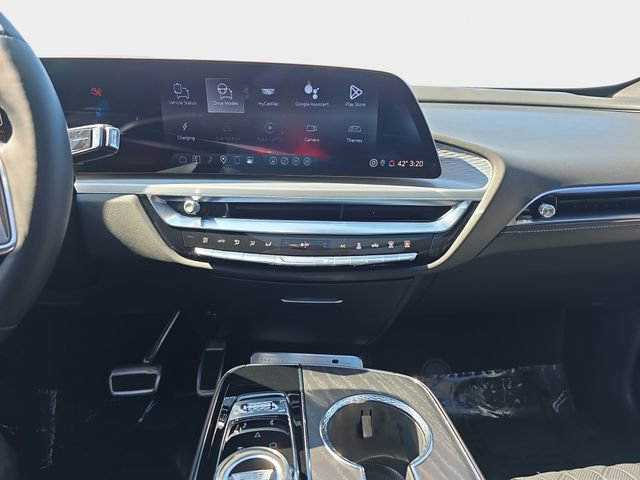 Used 2026 Cadillac Lyriq V image 23