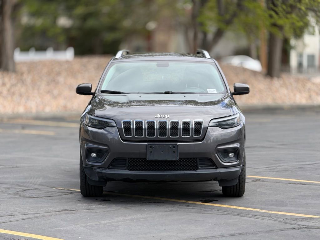 Used 2019 Jeep Cherokee Latitude Plus w/ Comfort/Convenience Group image 2