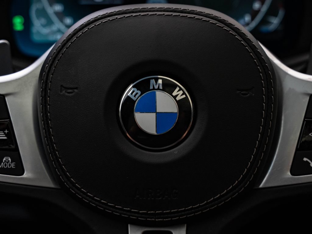 Used 2022 BMW X5 M50i AWD/4WD image 33