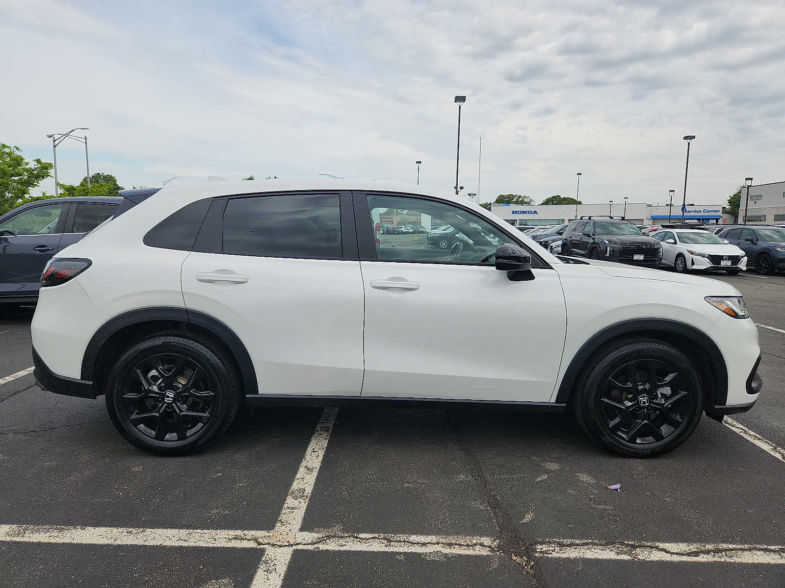 Certified 2025 Honda HR-V Sport image 7