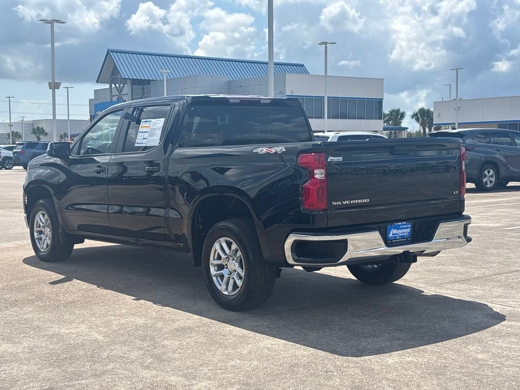 Used 2023 Chevrolet Silverado 1500 LT AWD/4WD image 15