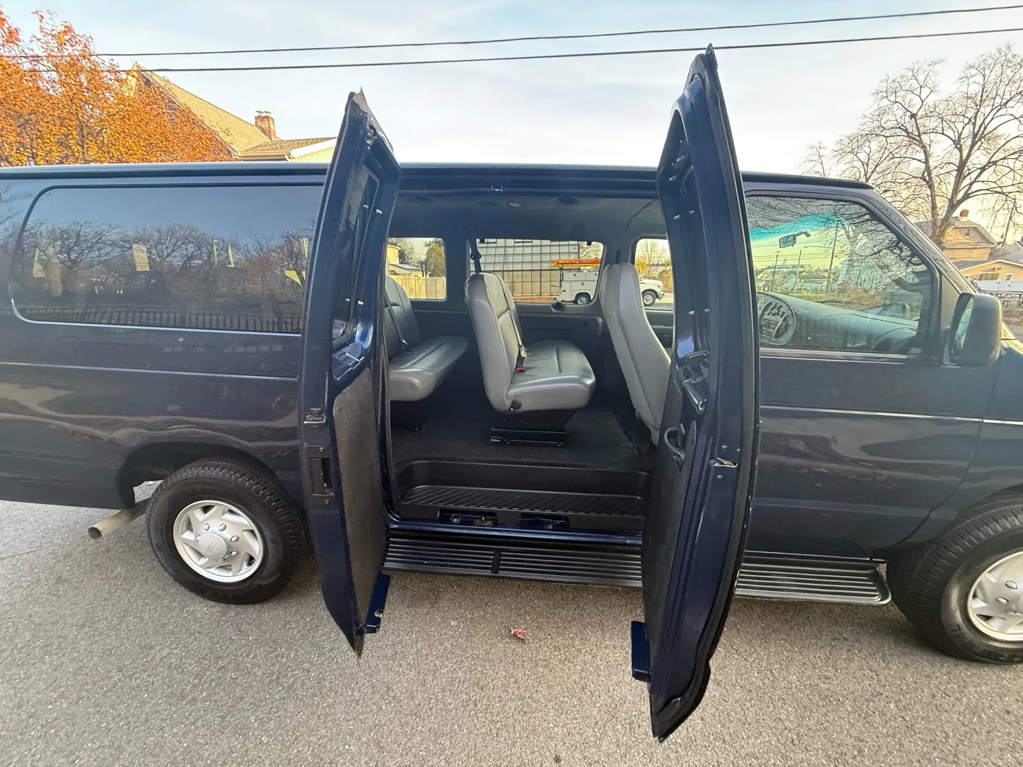 Used 2008 Ford E-350 and Econoline 350 XLT image 27