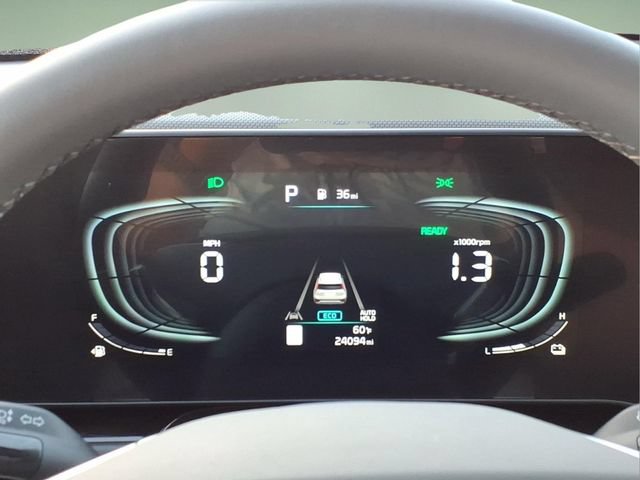 Used 2024 Kia Niro EX Touring FWD image 26