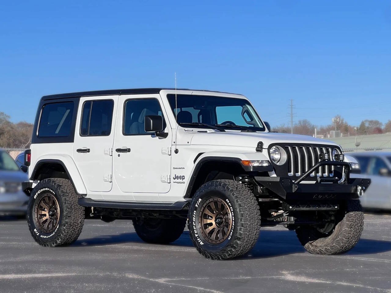Used 2020 Jeep Wrangler Unlimited Sahara w/ Uconnect 4C Nav & Sound Group AWD/4WD image 1
