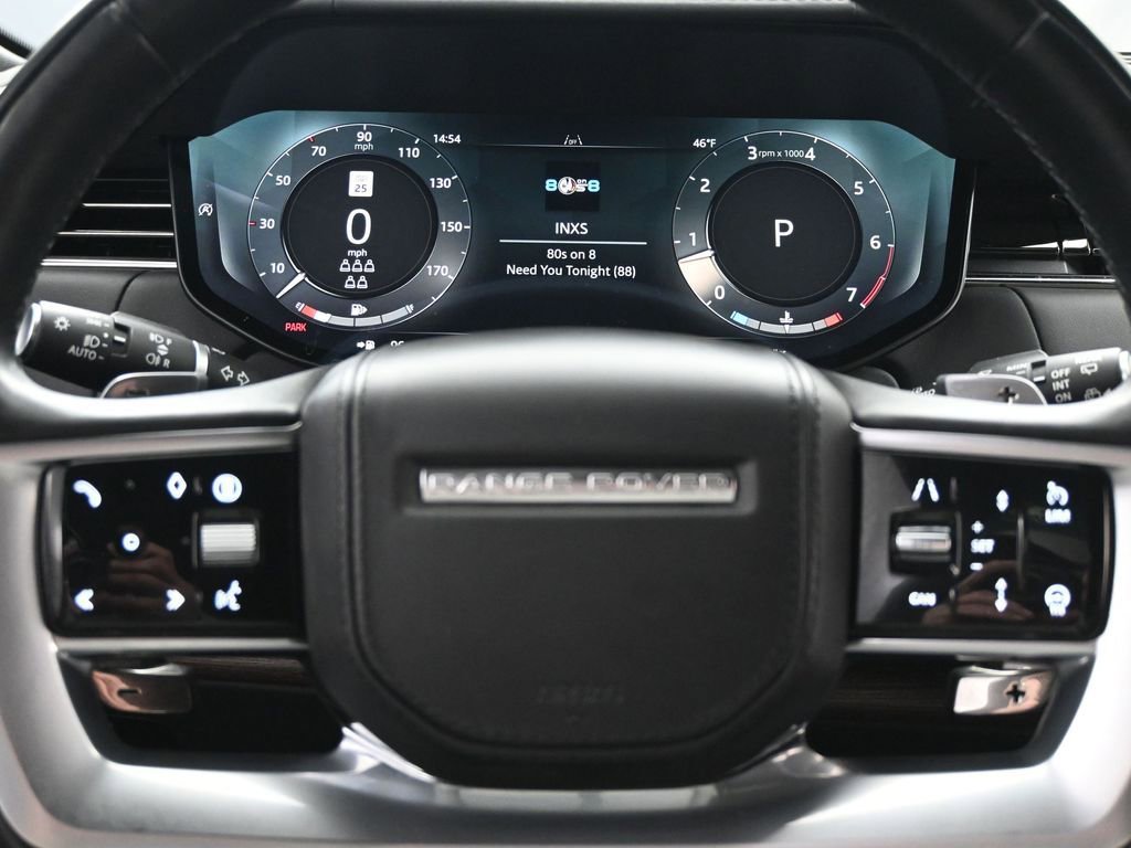 Used 2024 Land Rover Range Rover Long Wheelbase SE image 18