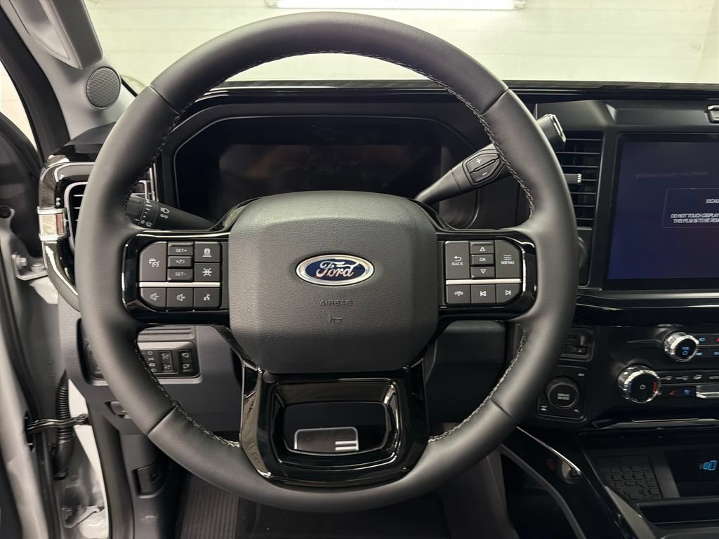 New 2026 Ford F250 Lariat w/ Black Appearance Package AWD/4WD image 19