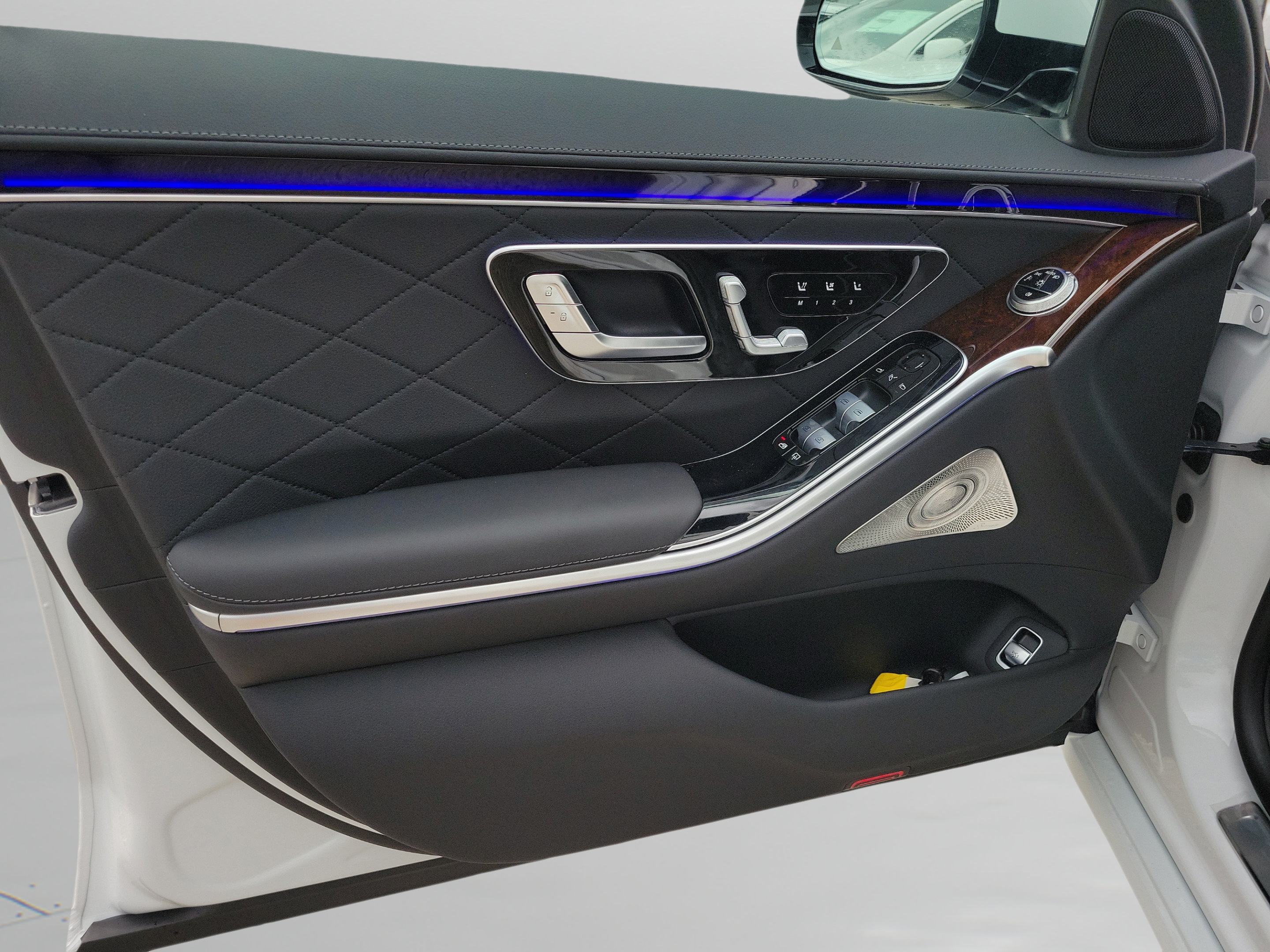 New 2026 Mercedes-Benz S 580e 4MATIC Sedan image 16