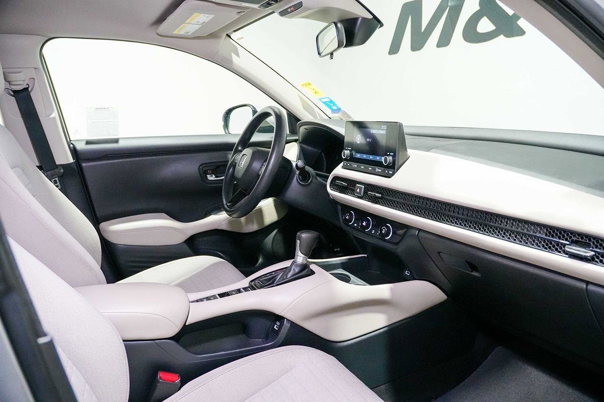 Used 2023 Honda HR-V LX image 23