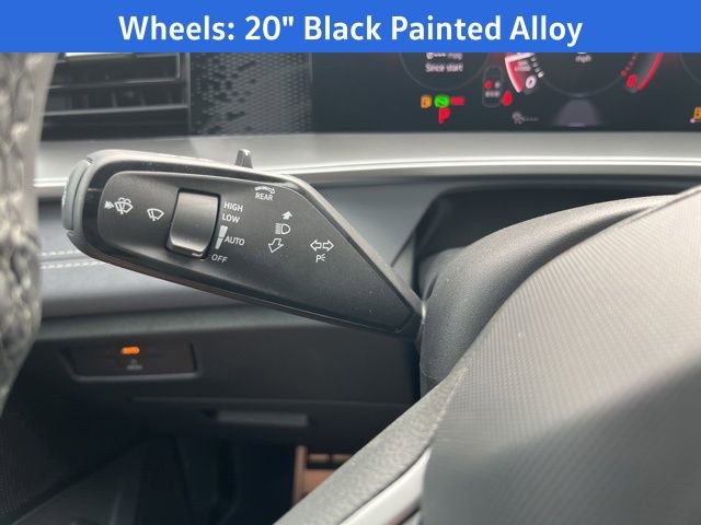 New 2026 Volkswagen Tiguan SE R-Line image 13