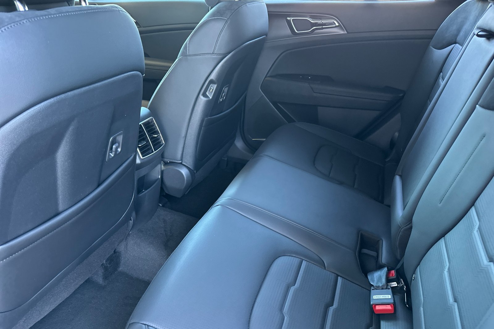 New 2027 Kia Sportage SX Prestige AWD/4WD image 13
