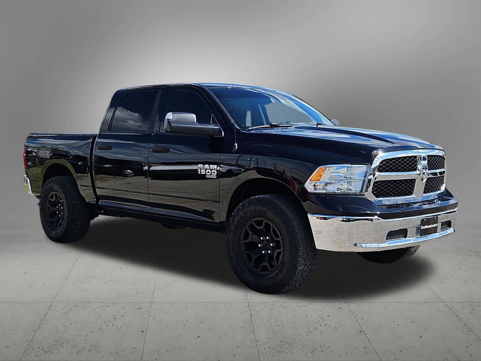 Used 2023 RAM 1500 Classic SLT w/ Trailer & Traction Group AWD/4WD image 8
