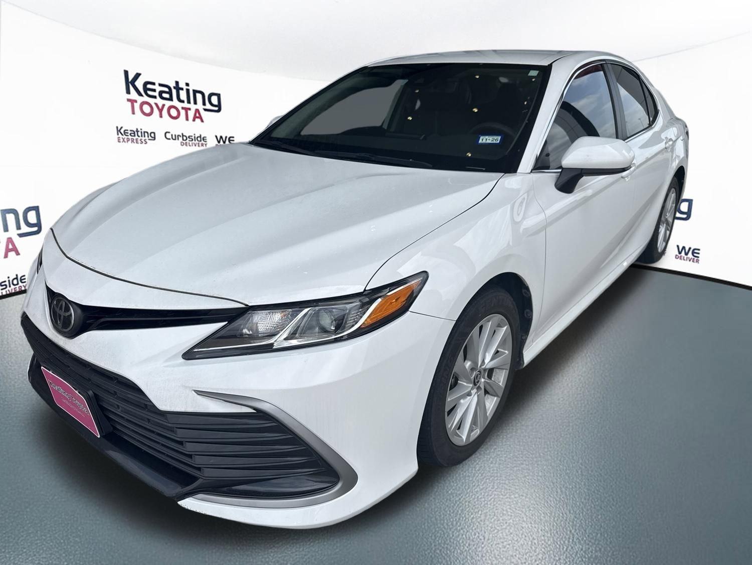 Used 2023 Toyota Camry LE FWD image 3