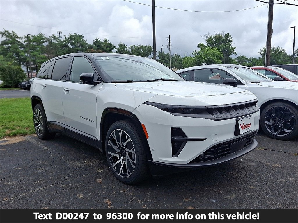 New 2025 Jeep Wagoneer Limited w/ Comfort Package